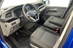 sininen Volkswagen Transporter 2024 kuva 8.