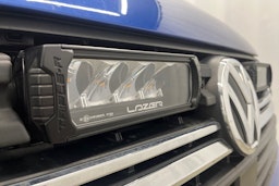 sininen Volkswagen Transporter 2024 kuva 20.