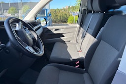 Musta Volkswagen TRANSPORTER 2024 kuva 7.