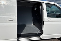 Valkoinen Volkswagen TRANSPORTER 2024 kuva 13.