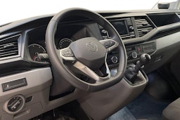 harmaa Volkswagen Transporter 2024 kuva 9.