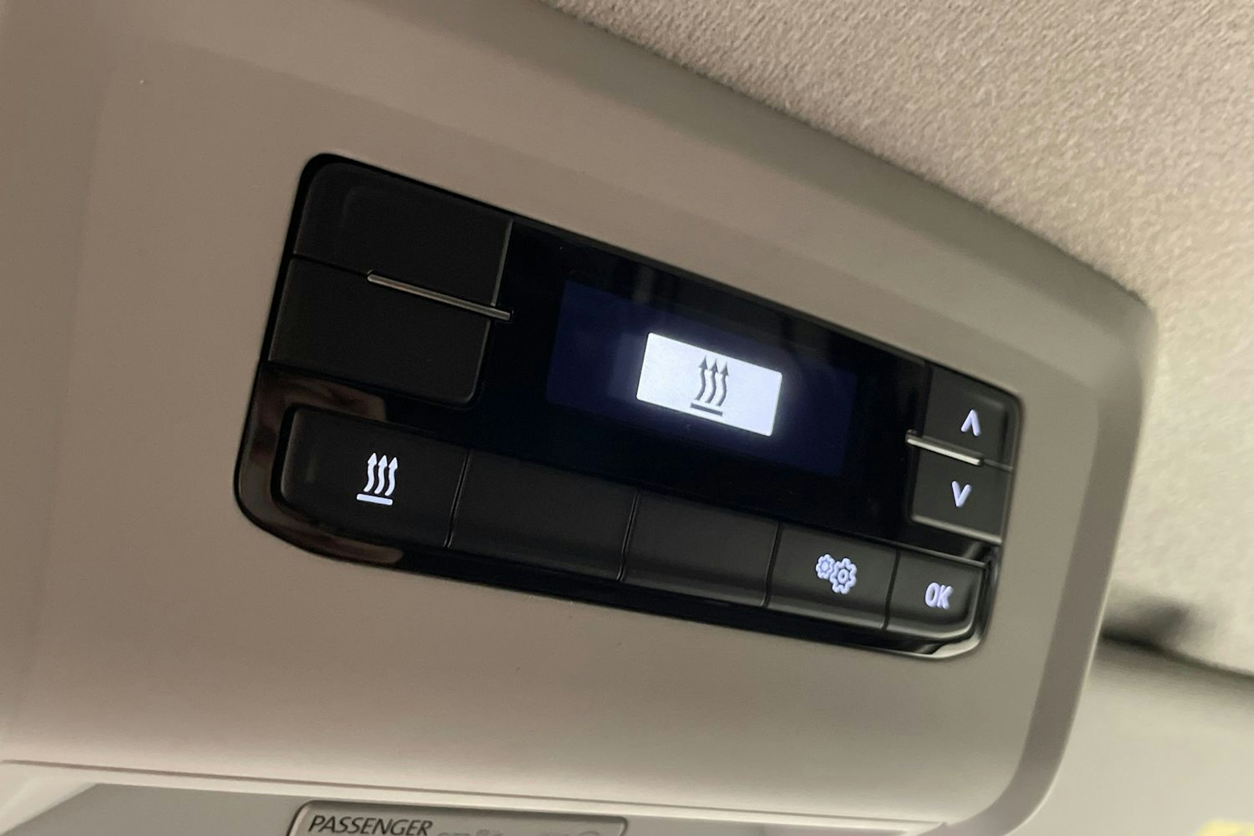 harmaa Volkswagen Transporter 2024 kuva 27.