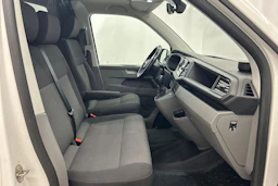 valkoinen Volkswagen Transporter 2024 kuva 26.