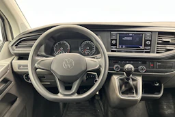 valkoinen Volkswagen Transporter 2024 kuva 10.