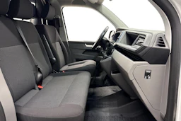 valkoinen Volkswagen Transporter 2024 kuva 11.