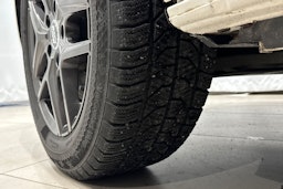 valkoinen Volkswagen Transporter 2024 kuva 12.