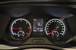 valkoinen Volkswagen Transporter 2024 kuva 20.