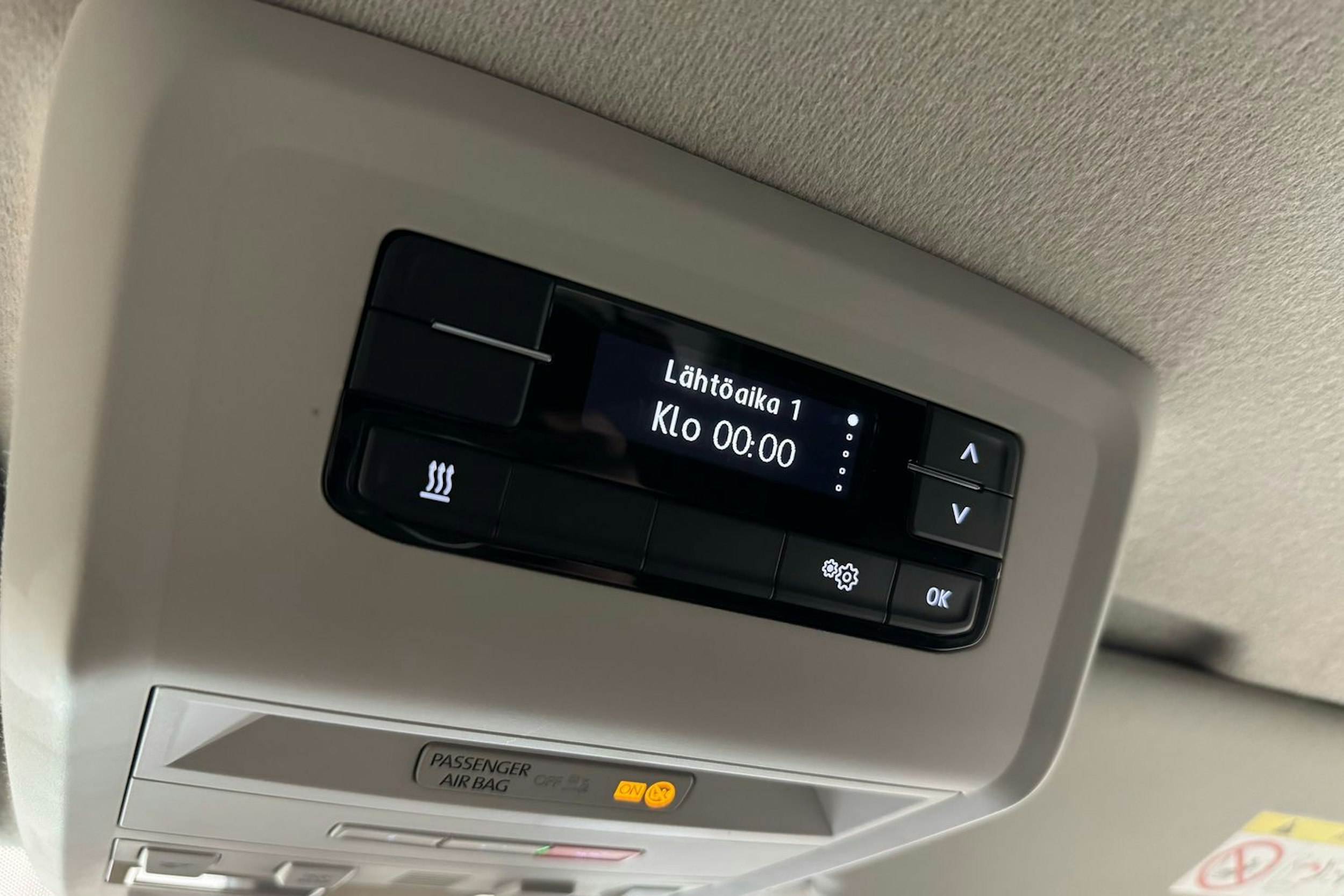 valkoinen Volkswagen Transporter 2024 kuva 26.