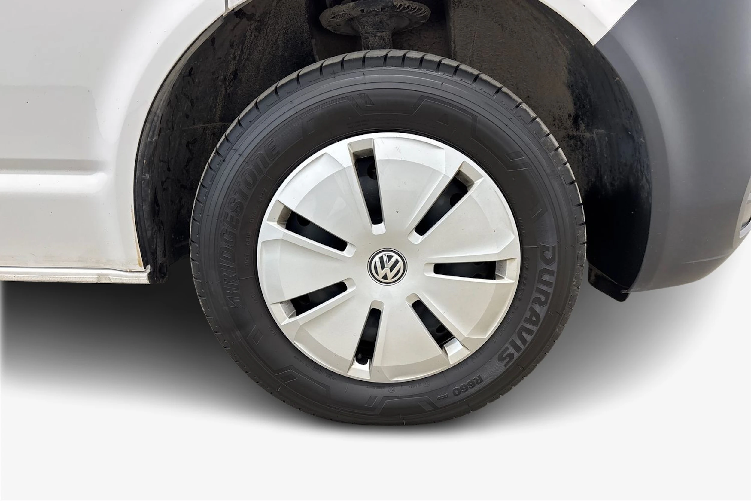 valkoinen Volkswagen Transporter 2024 kuva 12.