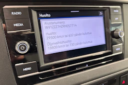 valkoinen Volkswagen Transporter 2024 kuva 25.