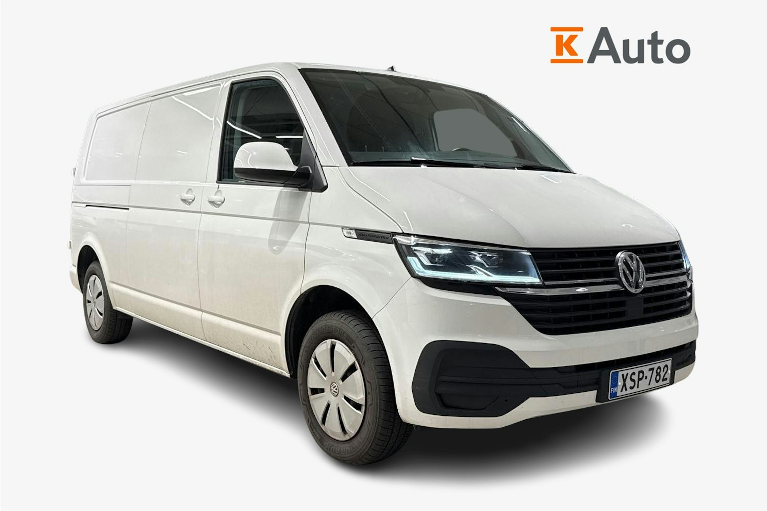 valkoinen Volkswagen Transporter 2024 kuva 1.