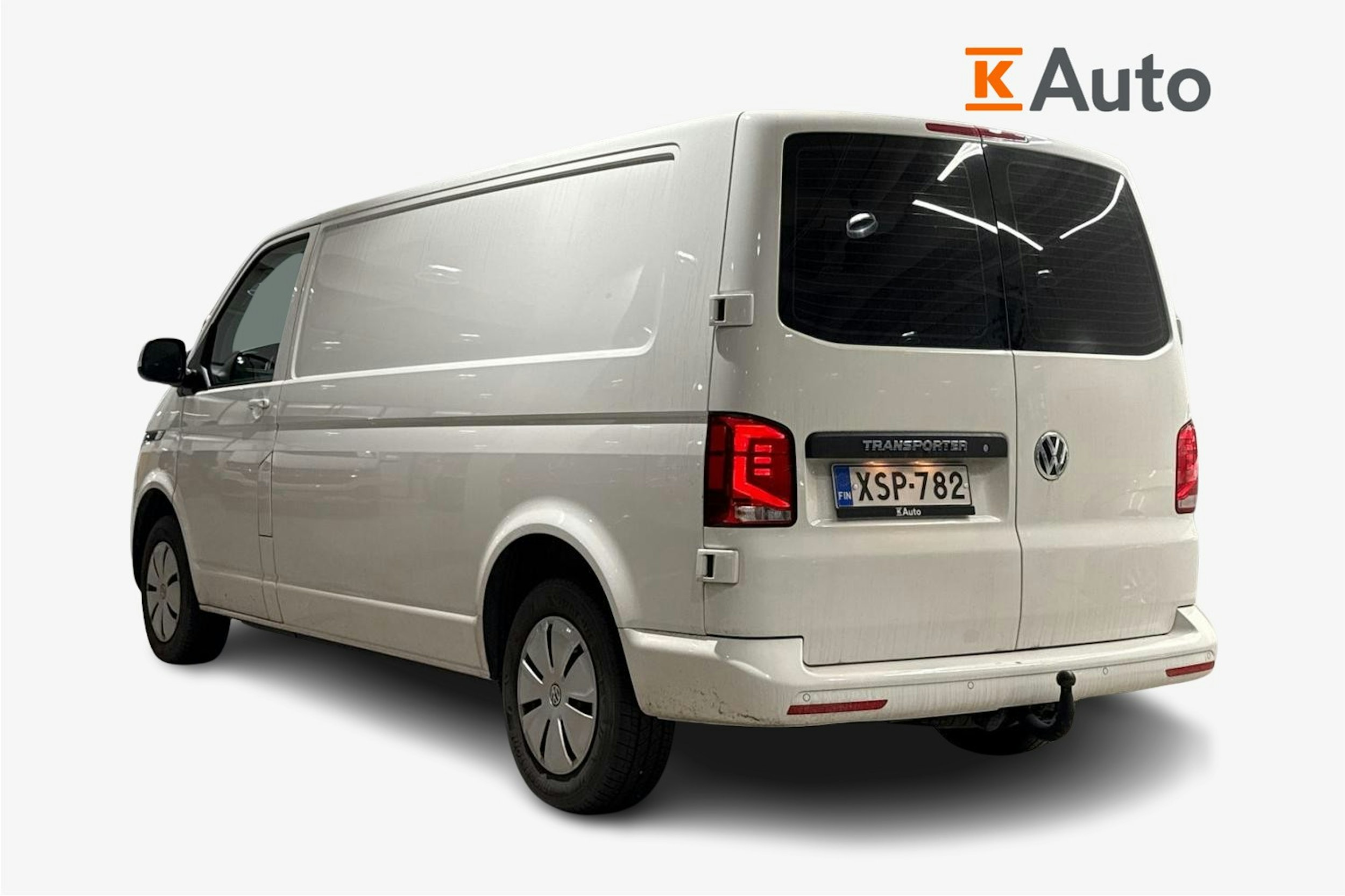 valkoinen Volkswagen Transporter 2024 kuva 2.