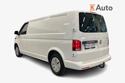 valkoinen Volkswagen Transporter 2024 kuva 2.
