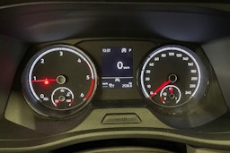 valkoinen Volkswagen Transporter 2024 kuva 20.