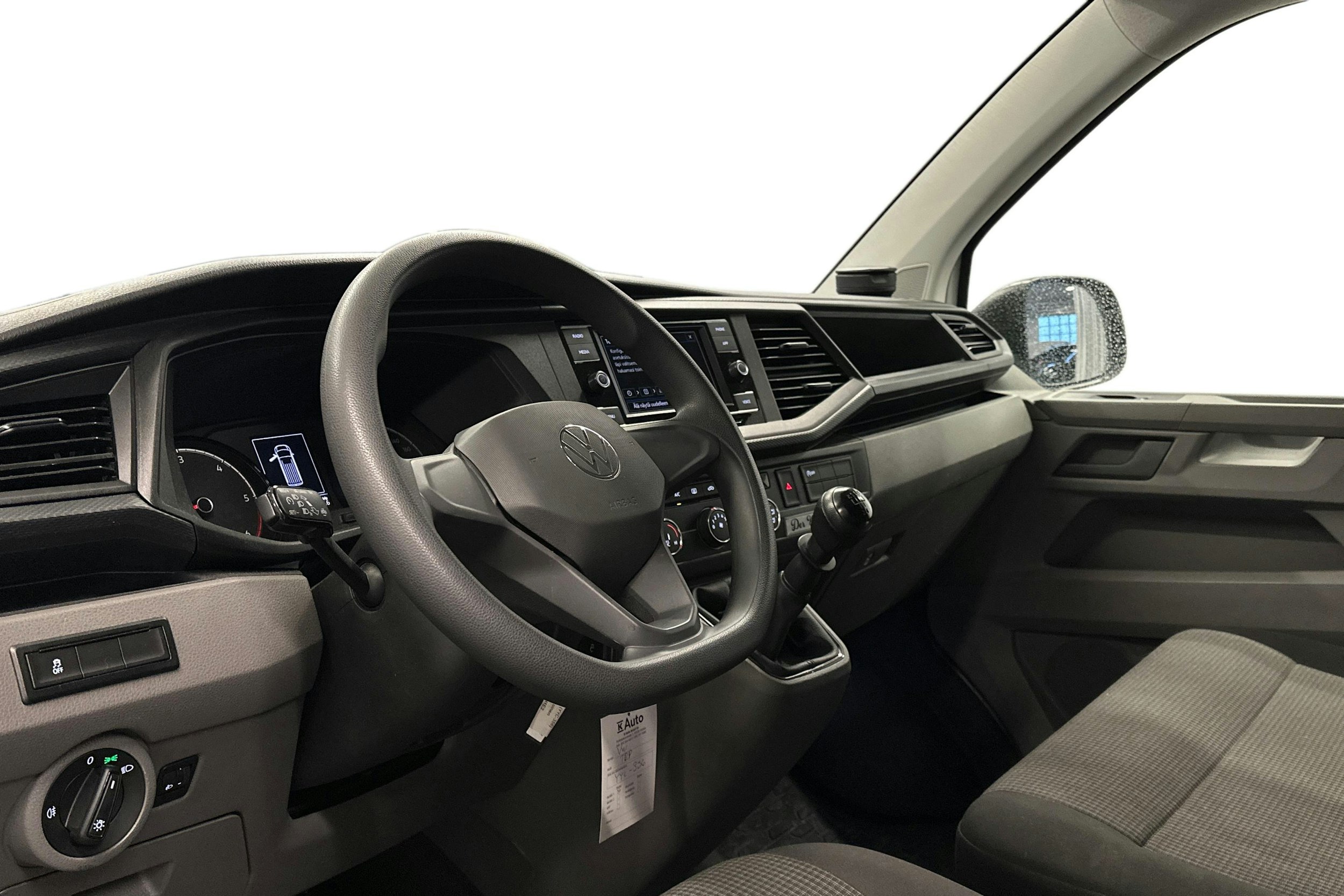 valkoinen Volkswagen Transporter 2024 kuva 3.