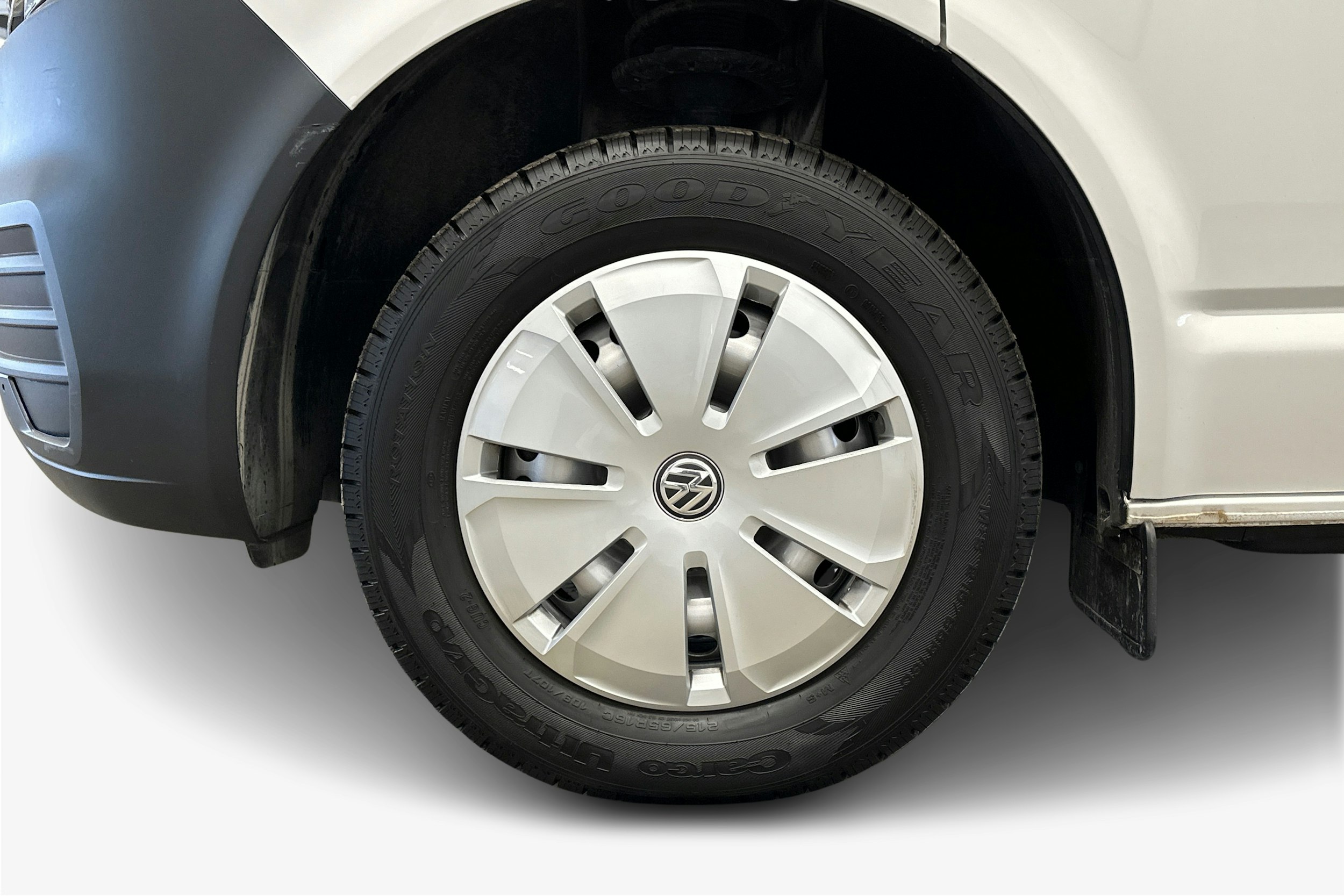 valkoinen Volkswagen Transporter 2024 kuva 11.