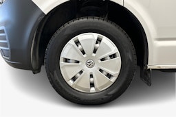 valkoinen Volkswagen Transporter 2024 kuva 11.