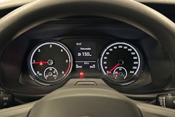 valkoinen Volkswagen Transporter 2024 kuva 14.