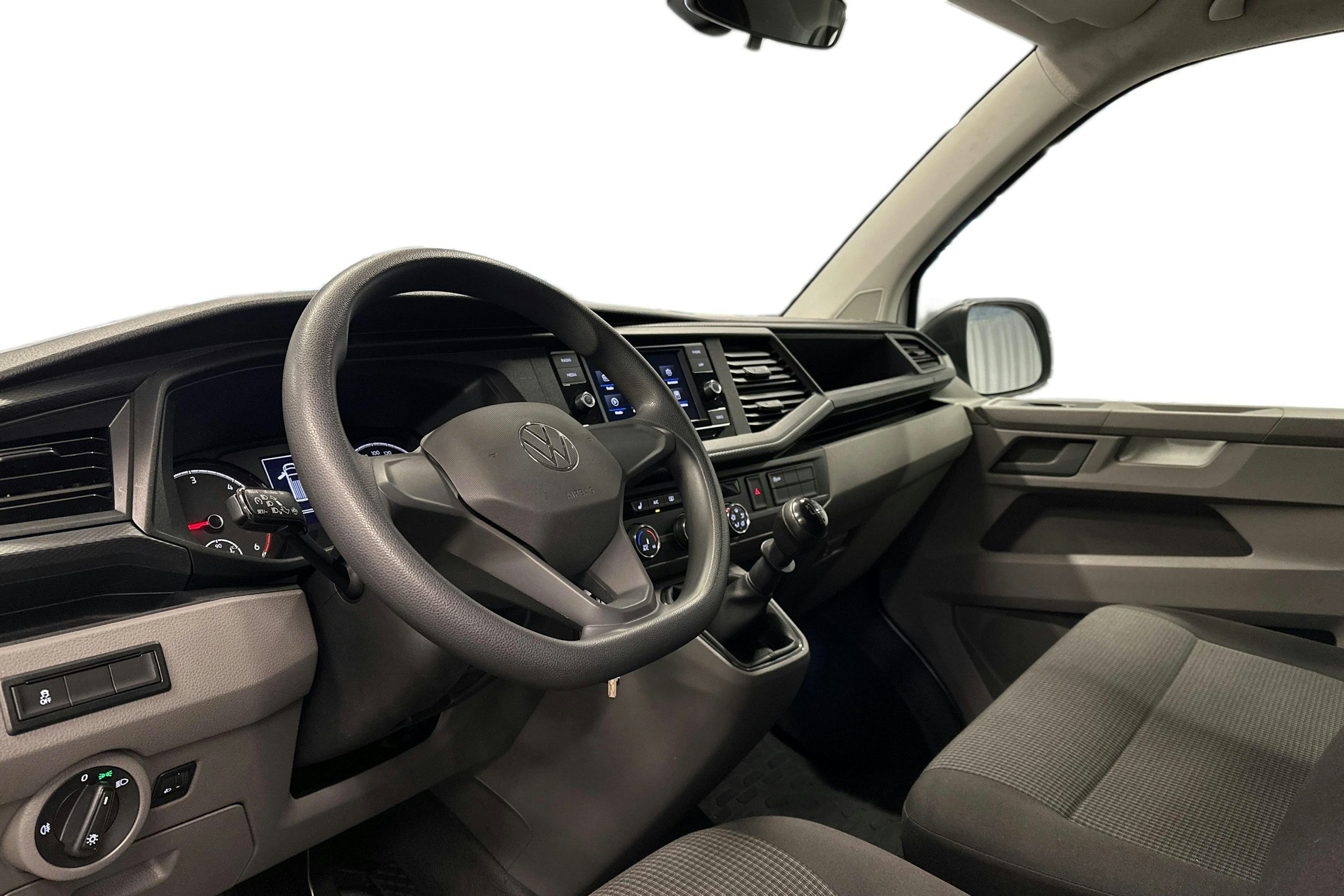 valkoinen Volkswagen Transporter 2024 kuva 8.