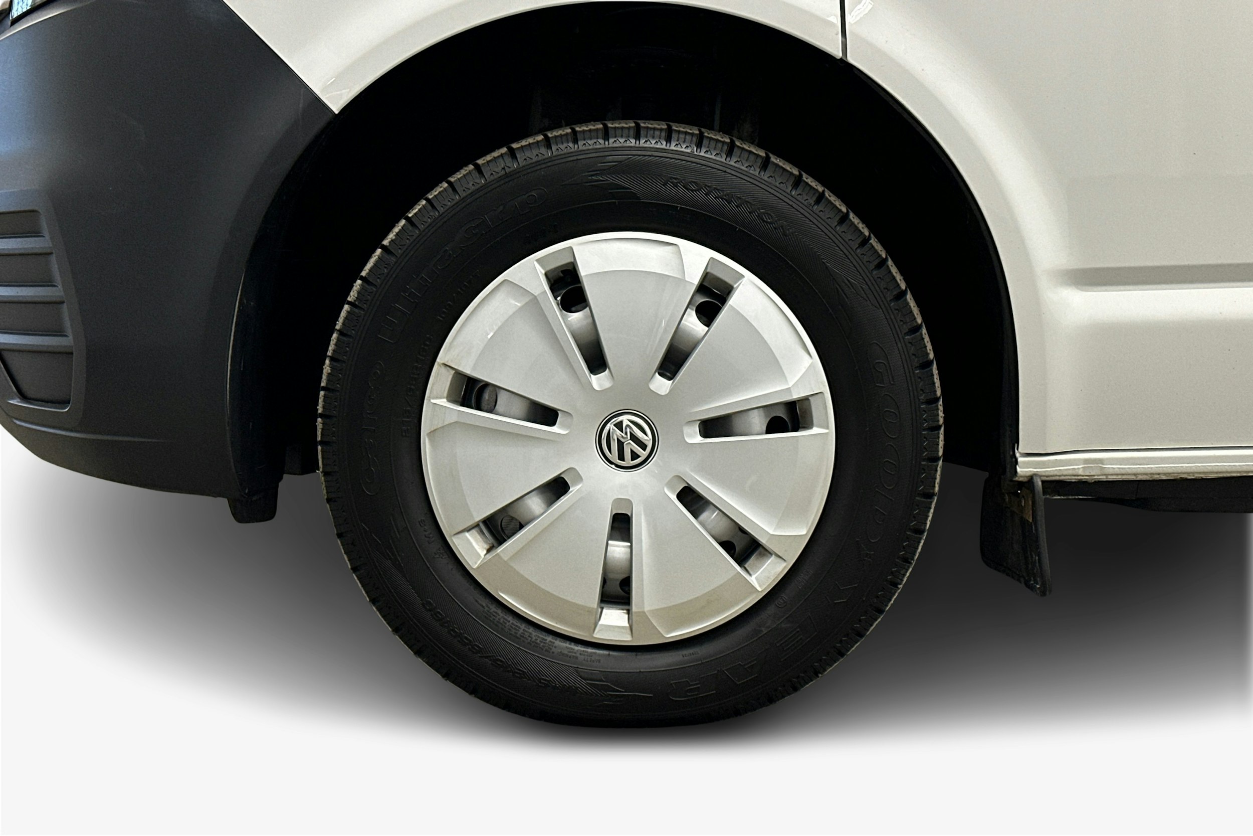 valkoinen Volkswagen Transporter 2024 kuva 12.