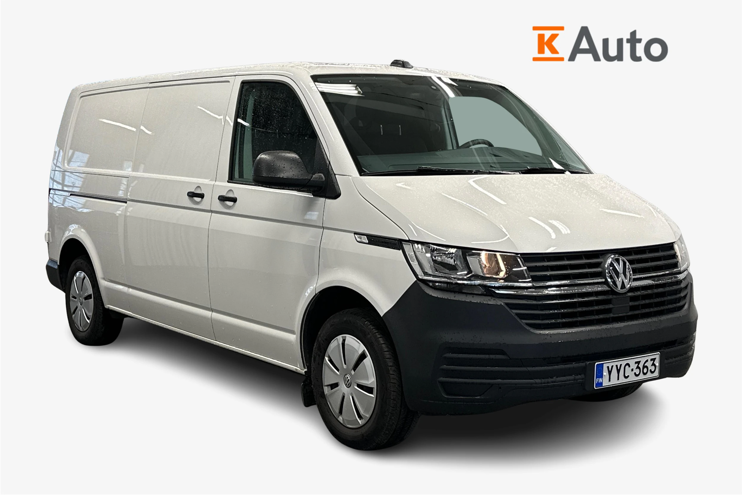 valkoinen Volkswagen Transporter 2024 kuva 1.