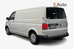 valkoinen Volkswagen Transporter 2024 kuva 2.