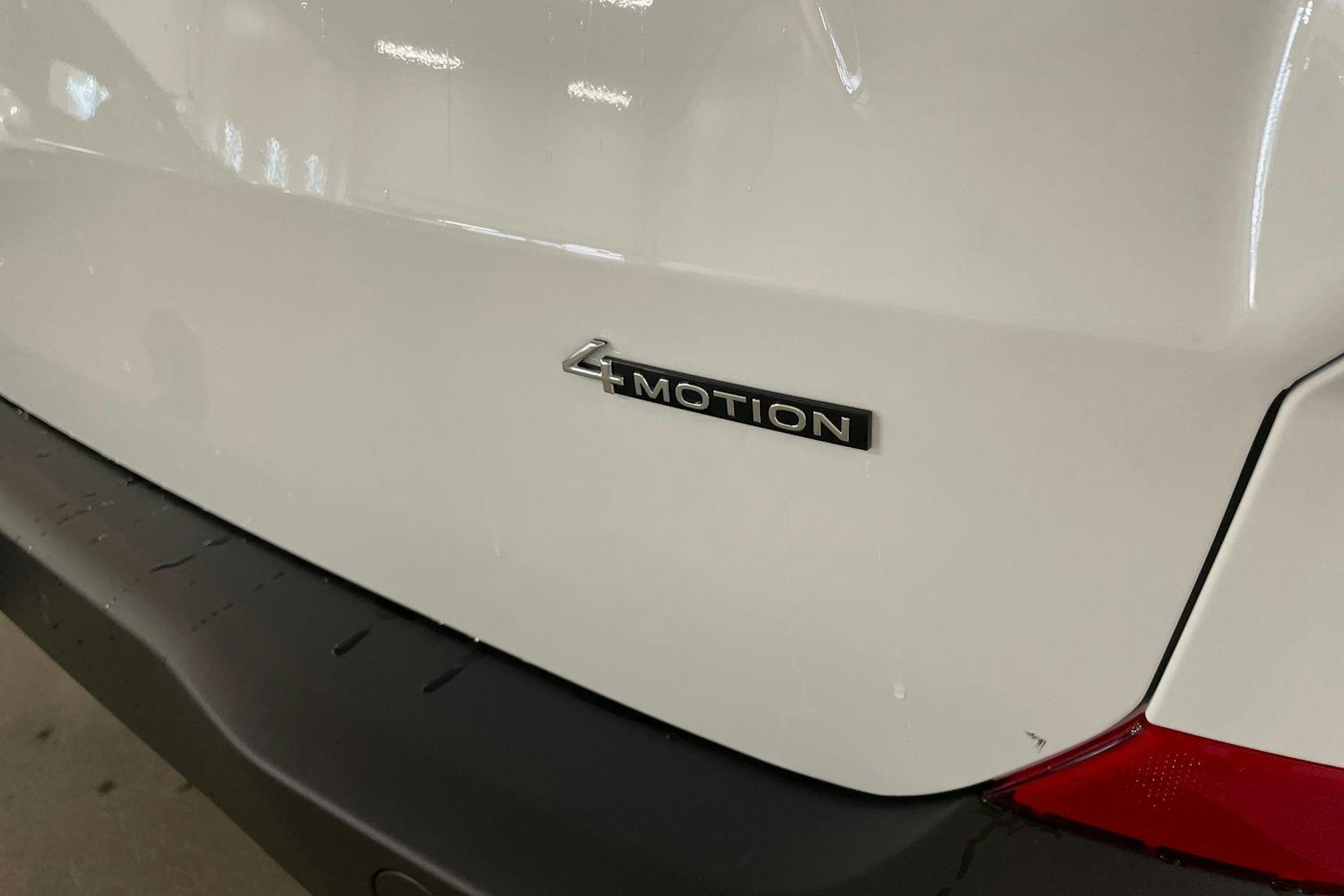valkoinen Volkswagen Transporter 2025 kuva 12.