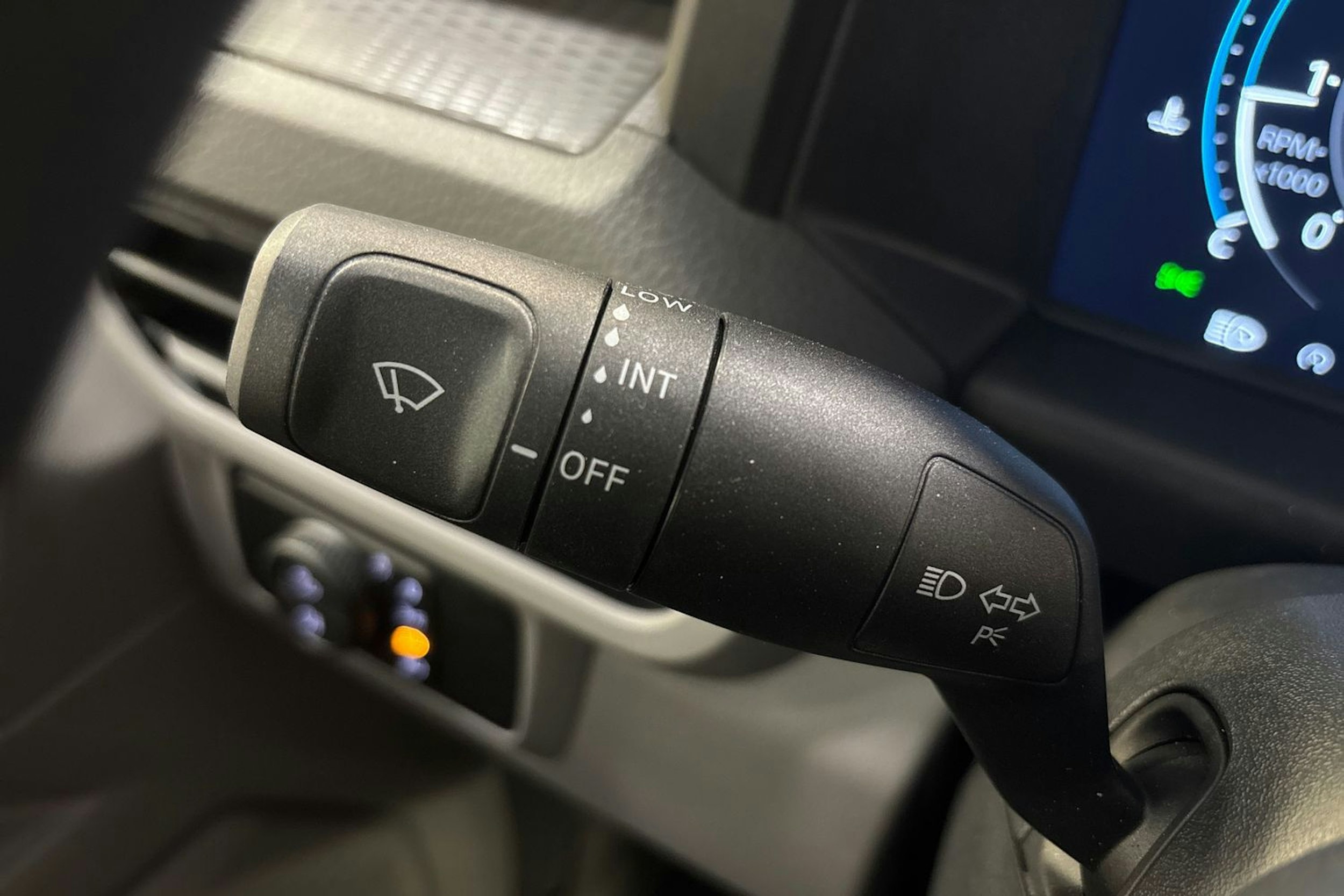 met. harmaa Volkswagen Transporter 2025 kuva 13.