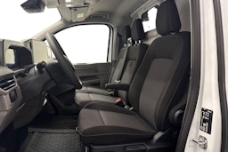 valkoinen Volkswagen Transporter 2025 kuva 10.