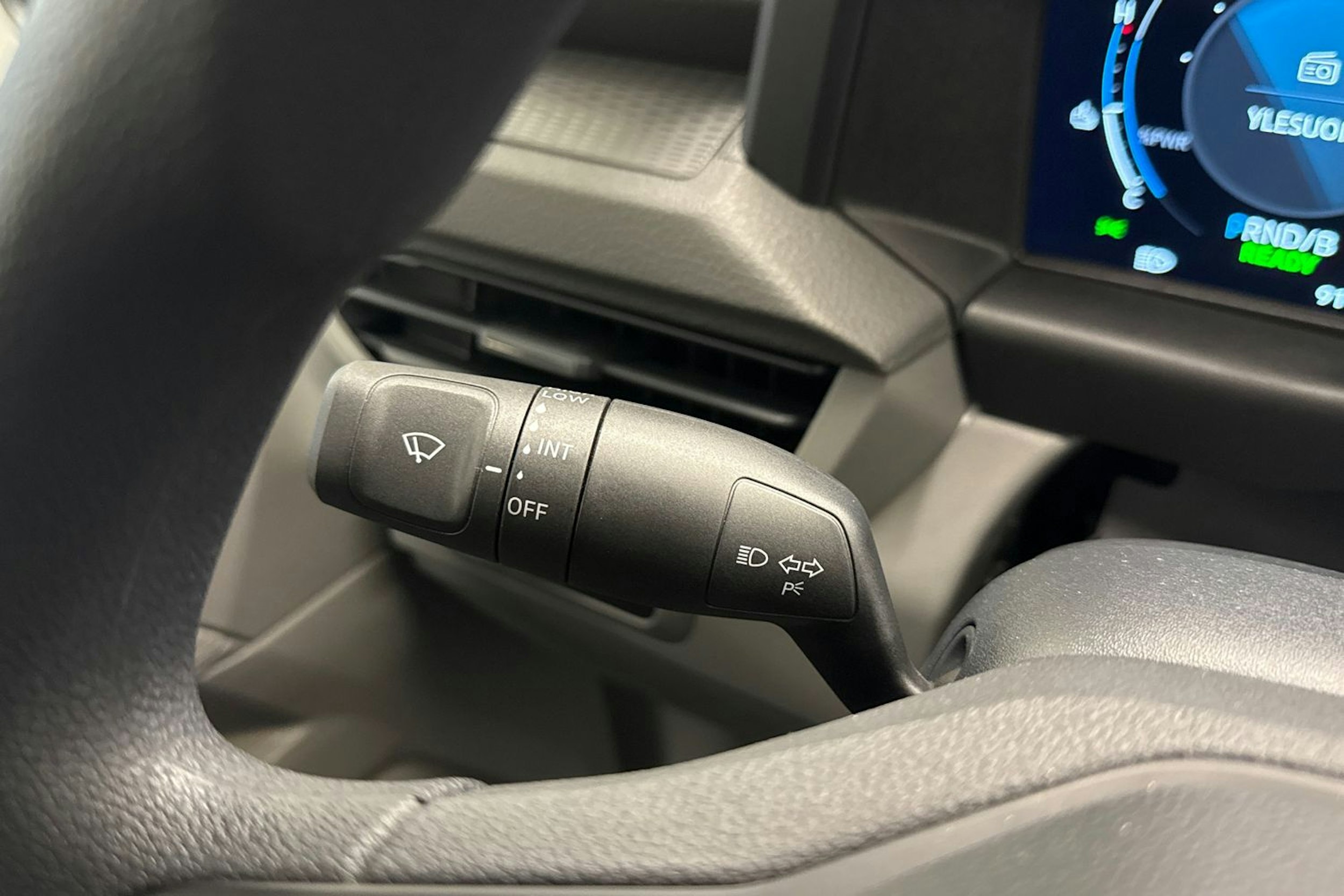 valkoinen Volkswagen Transporter 2025 kuva 13.