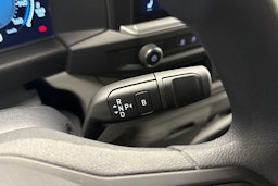 valkoinen Volkswagen Transporter 2025 kuva 14.