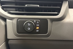 valkoinen Volkswagen Transporter 2025 kuva 15.