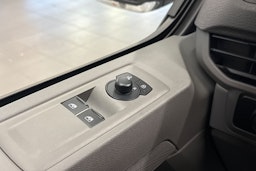 valkoinen Volkswagen Transporter 2025 kuva 16.