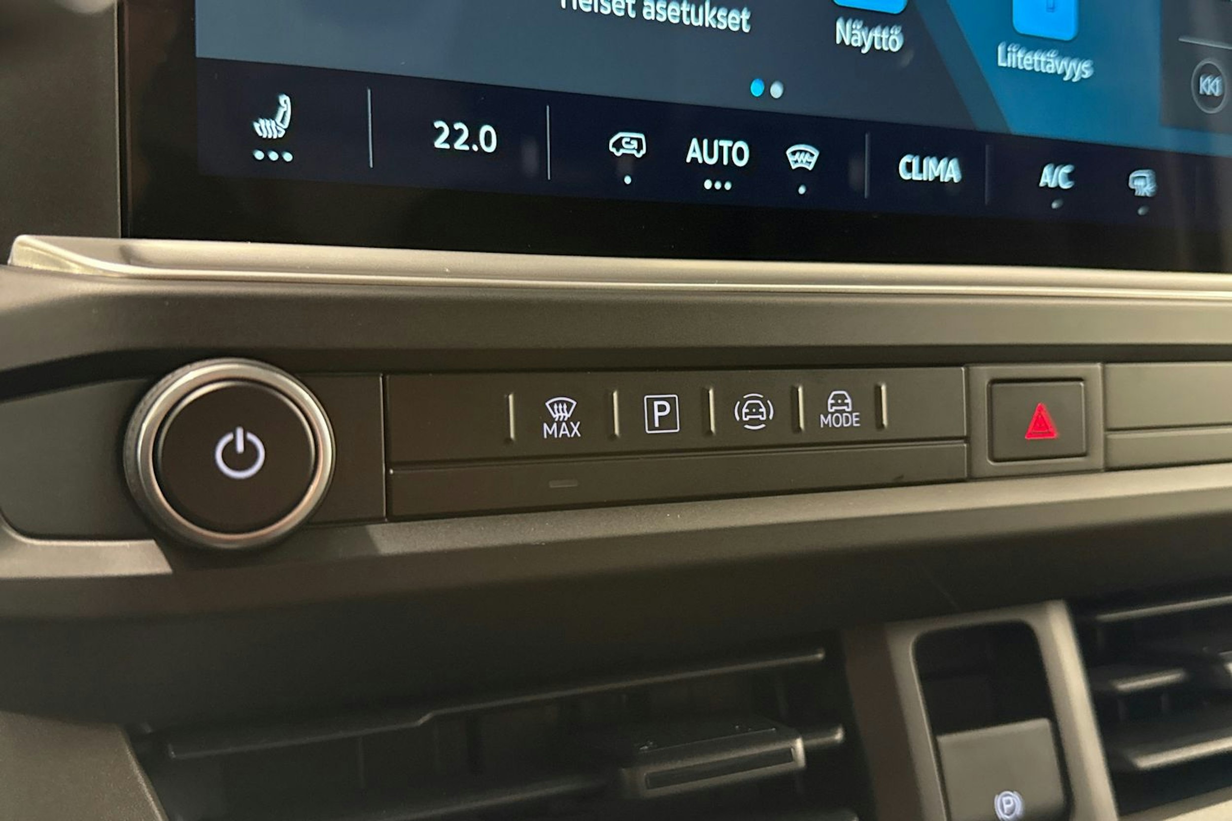 valkoinen Volkswagen Transporter 2025 kuva 18.