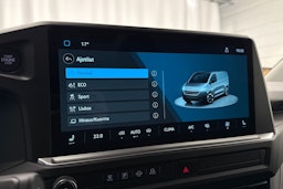 valkoinen Volkswagen Transporter 2025 kuva 20.