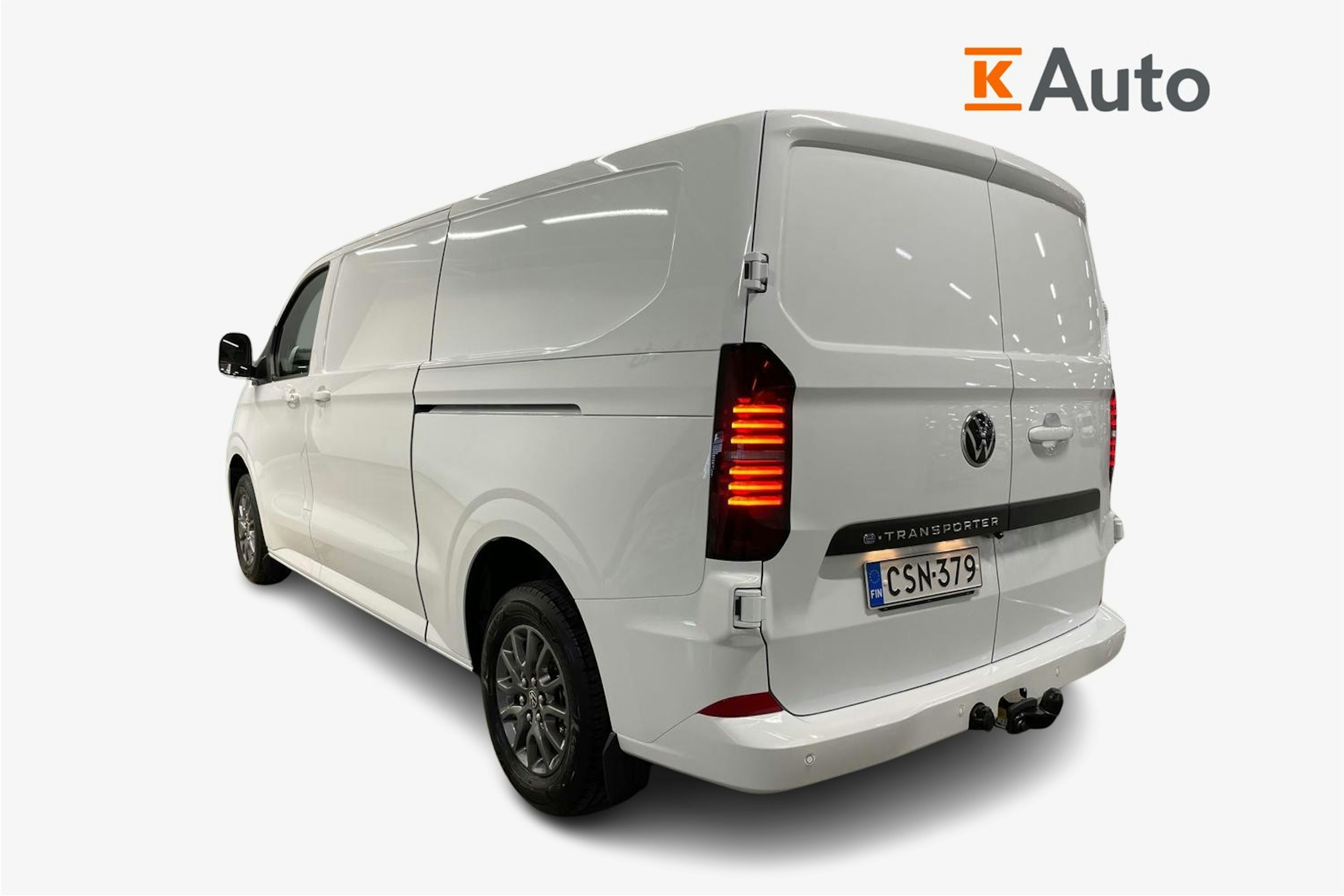 valkoinen Volkswagen Transporter 2025 kuva 4.