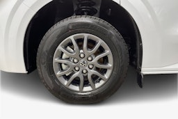 valkoinen Volkswagen Transporter 2025 kuva 6.