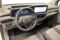 valkoinen Volkswagen e-Transporter 2025 kuva 38.