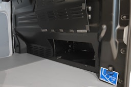 valkoinen Volkswagen Transporter 2025 kuva 11.