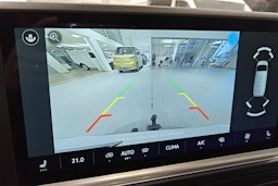 valkoinen Volkswagen Transporter 2025 kuva 16.