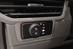 valkoinen Volkswagen Transporter 2025 kuva 17.