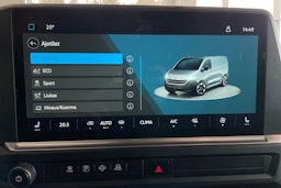 valkoinen Volkswagen Transporter 2025 kuva 13.