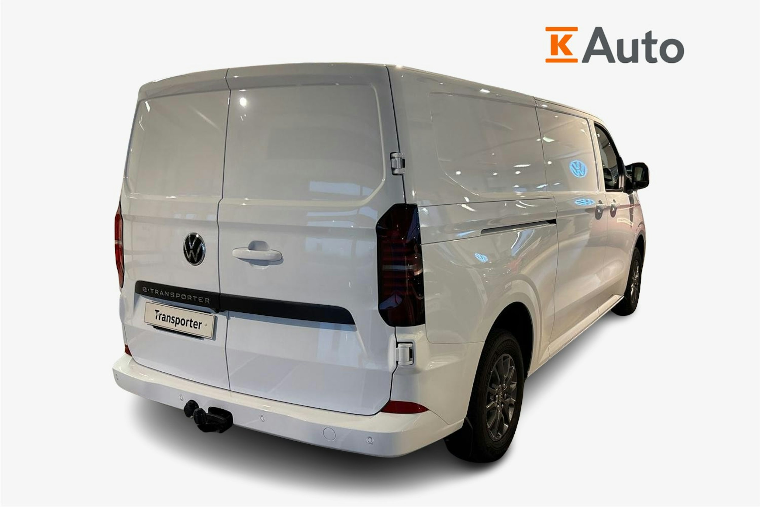 valkoinen Volkswagen Transporter 2025 kuva 2.