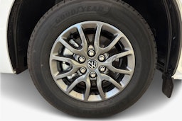 valkoinen Volkswagen Transporter 2025 kuva 11.