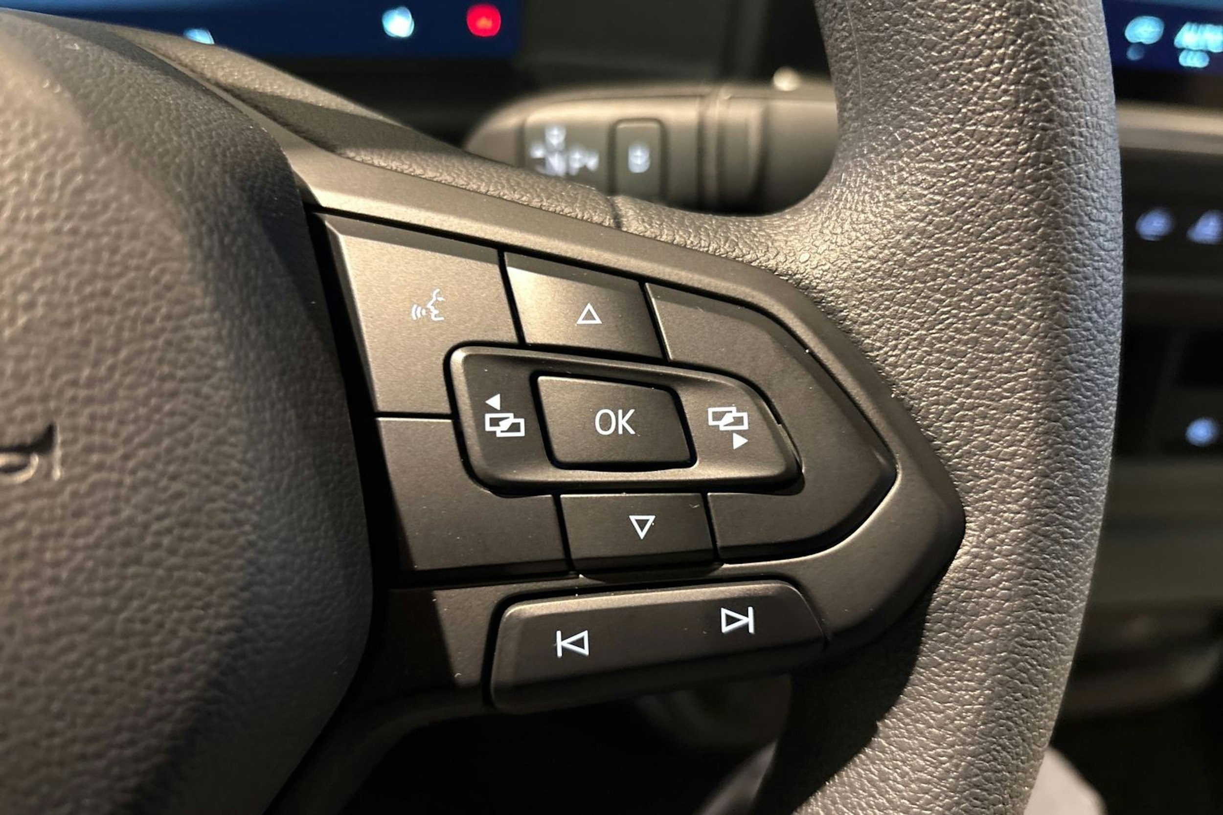 valkoinen Volkswagen Transporter 2025 kuva 13.