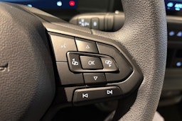 valkoinen Volkswagen Transporter 2025 kuva 13.