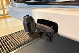 valkoinen Volkswagen Transporter 2025 kuva 19.