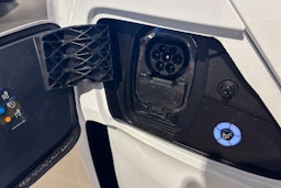 valkoinen Volkswagen Transporter 2025 kuva 23.