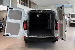 valkoinen Volkswagen Transporter 2025 kuva 14.