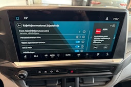 valkoinen Volkswagen Transporter 2025 kuva 23.
